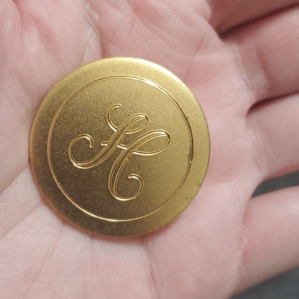 *Sale* Gold tone H brooch
